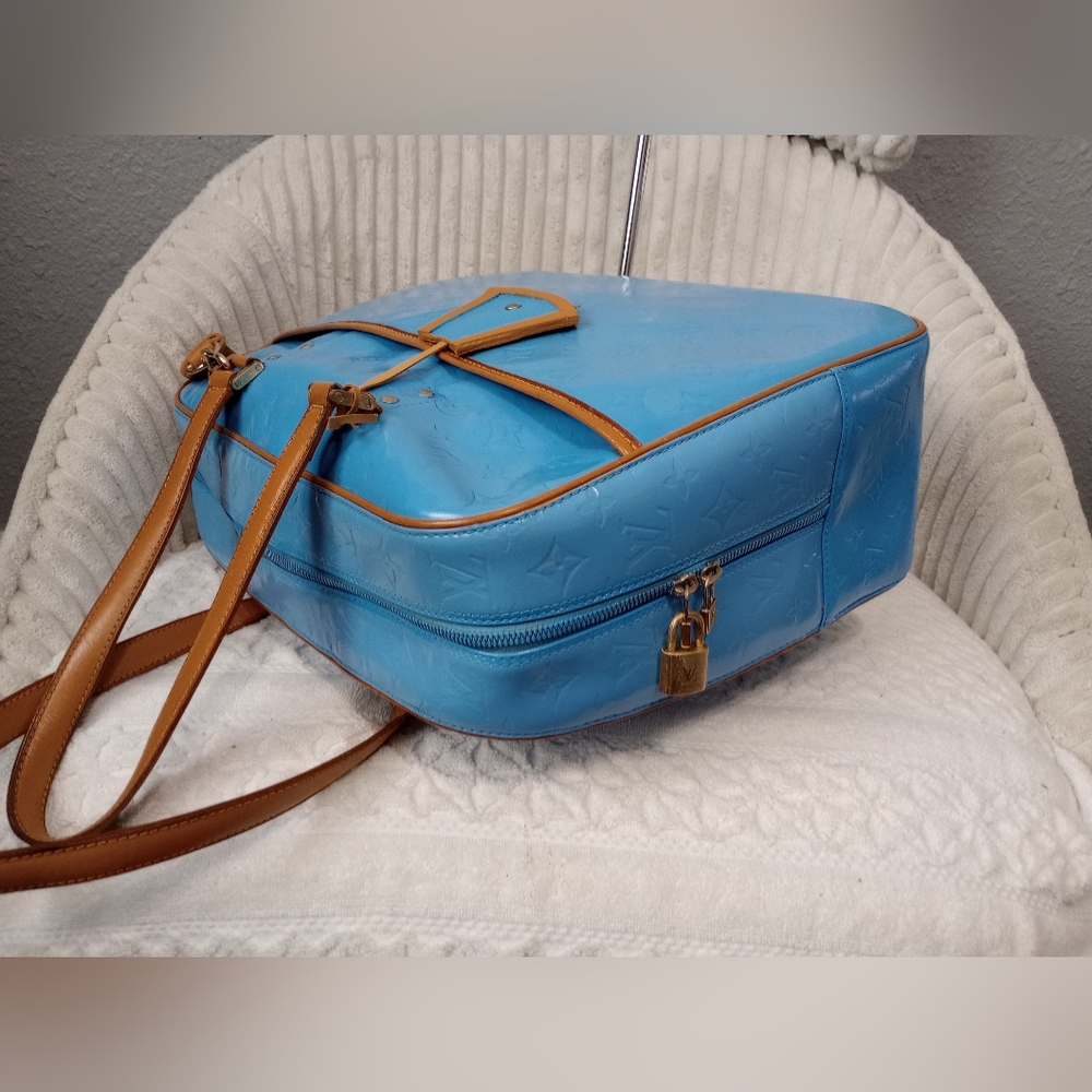 Louis Vuitton Bags - Picture 8 of 16